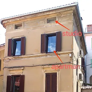 Flora Apartman